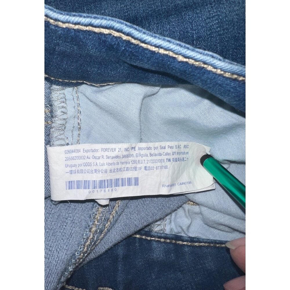 Forever 21 Misses Denim Jean Shorts Size 29 (8/10) 5 pockets Blue - Picture 4 of 4